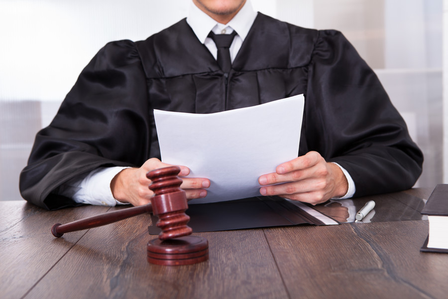 徐匯區(qū)律師事務(wù)所解析被起訴后是否會收到短信或電話