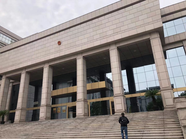 上海取保候審律師今天為您解答律師會見相關內容