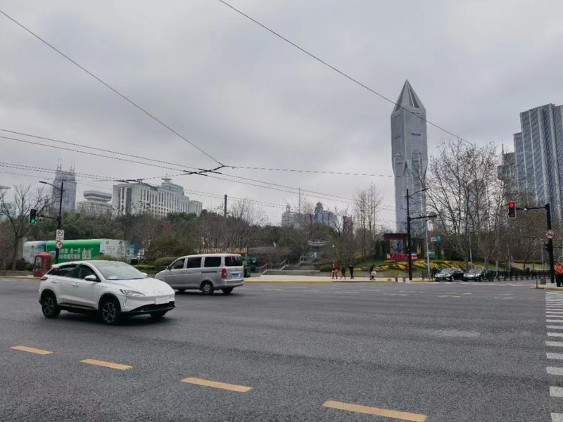 還款保證書上加蓋的擔保公司印章系借款人偽造如何處理？上海律師來回答