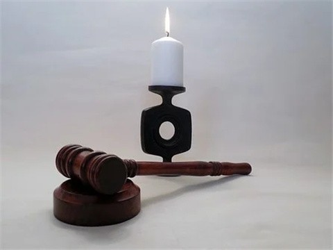 遛彎時(shí)碰上遛狗不拴繩，你該怎么辦？
