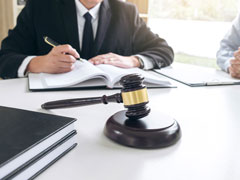 <b>上海刑事律師解讀：售賣干貨“以兩充斤”行騙多人被抓的法律分析與啟示</b>